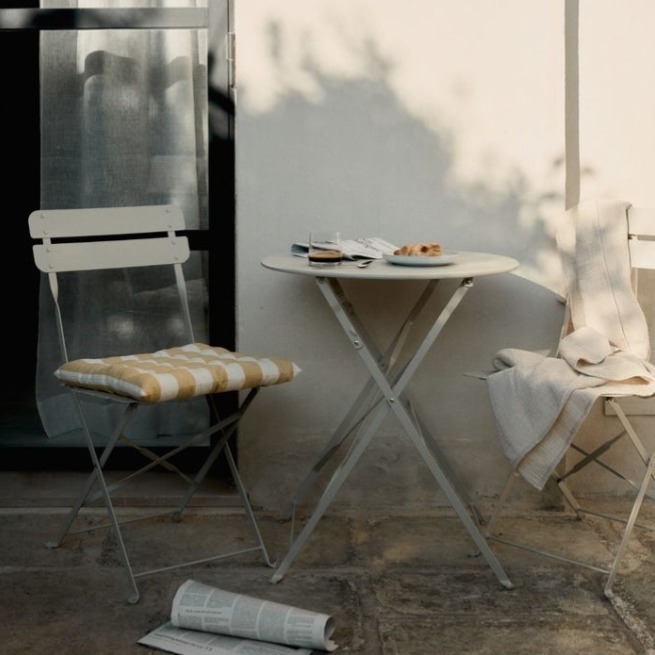 Taitettavat ulkokalusteet