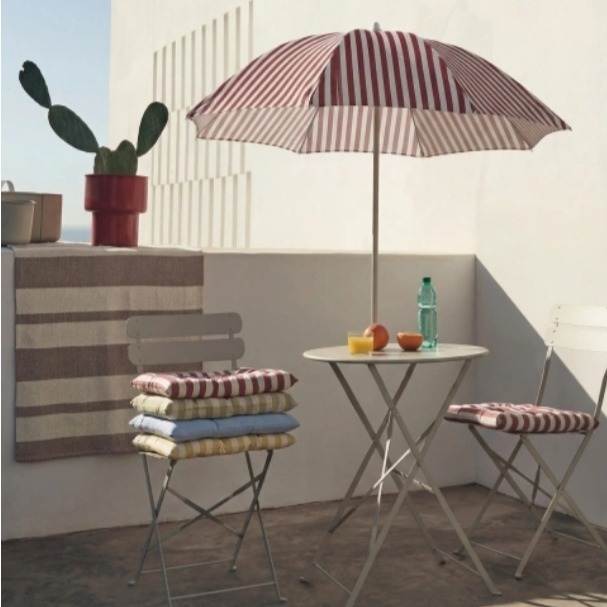 Taitettavat ulkokalusteet